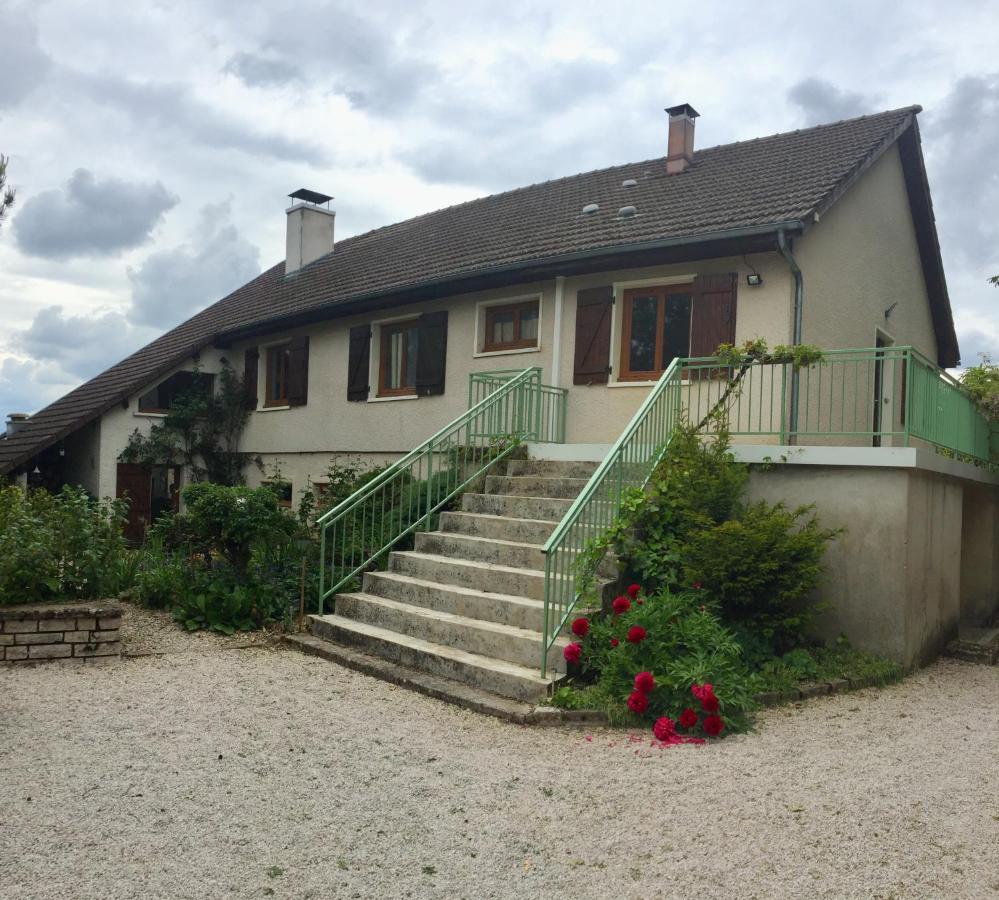 Bed and Breakfast Sous La Tour Agencourt Exteriér fotografie